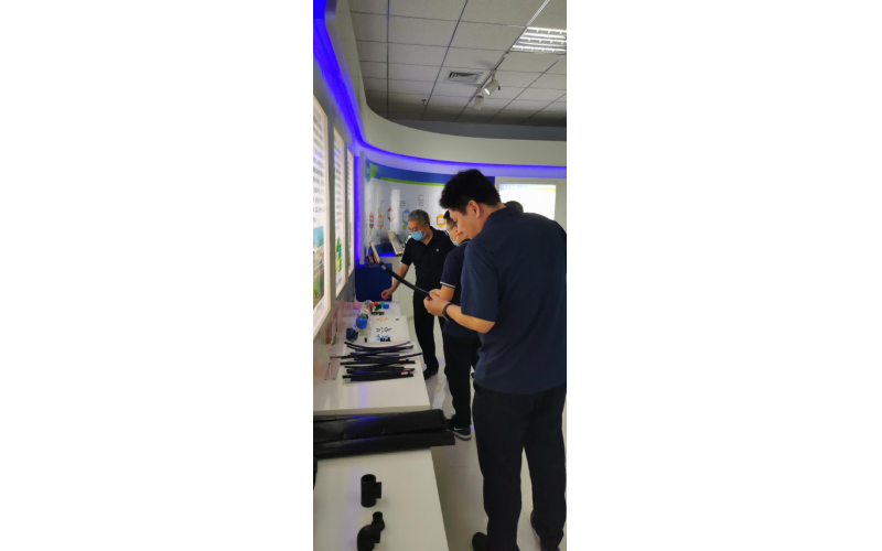 ���ڧ��-�ާ�� �ԧ���է� ���ѧߧ�ѧߧ� ���� ���٧�ߧ��ا�� �� �է֧ݧ֧ԧѧ�ڧ֧� ����֧�ڧ� �ߧѧ�� �ܧ�ާ�ѧߧڧ� �� �ڧߧ��֧ܧ�ڧ�ߧߧ�� ����ӧ֧�ܧ��